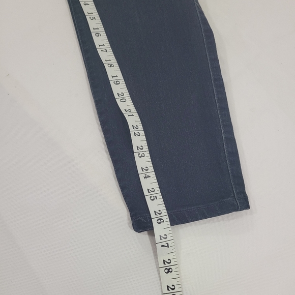Torrid Denim Super Stretch Jeggings Size 16S Black EUC - Picture 3 of 6